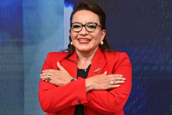 Honduras Swears in Its First Female President